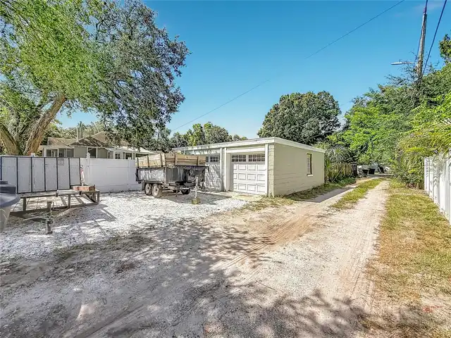 Listing Photo 32