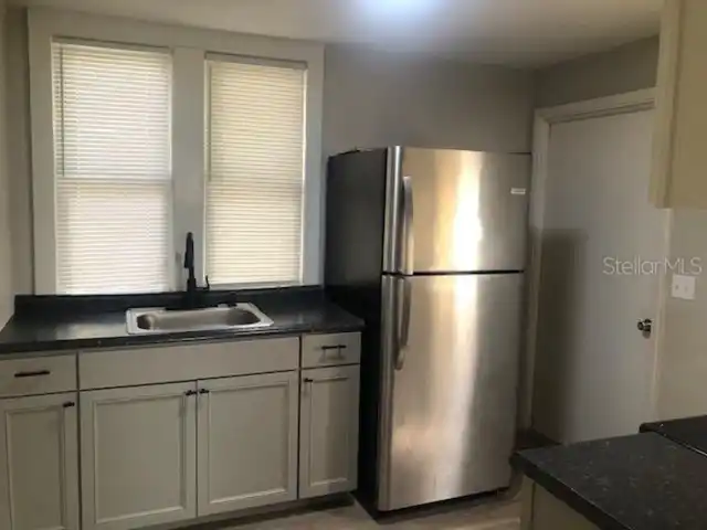 Listing Photo 6