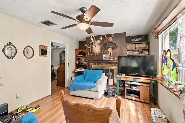 Listing Photo 18