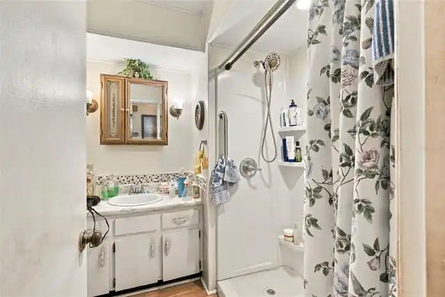Listing Photo 19