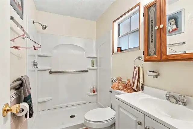 Listing Photo 22