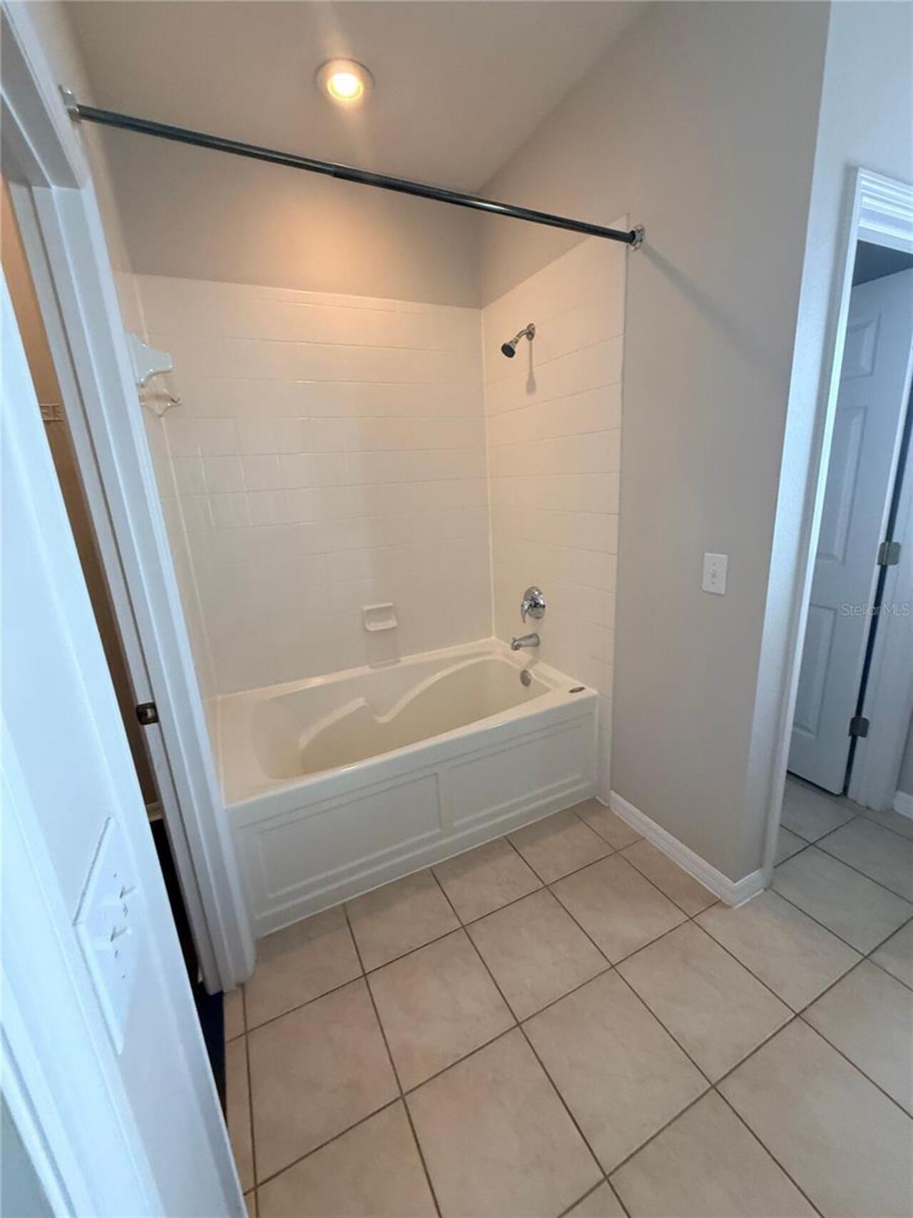 Listing Photo 7