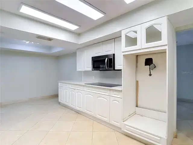 Listing Photo 17
