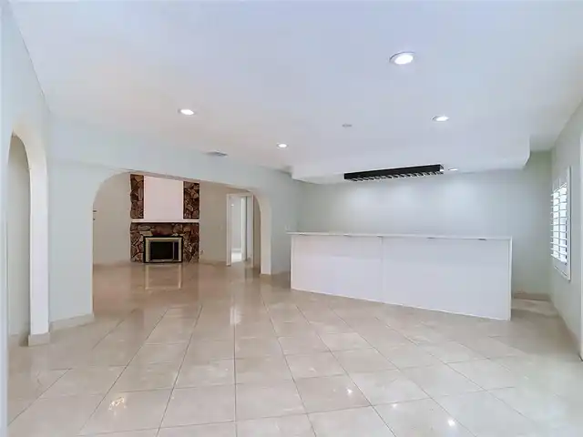 Listing Photo 34