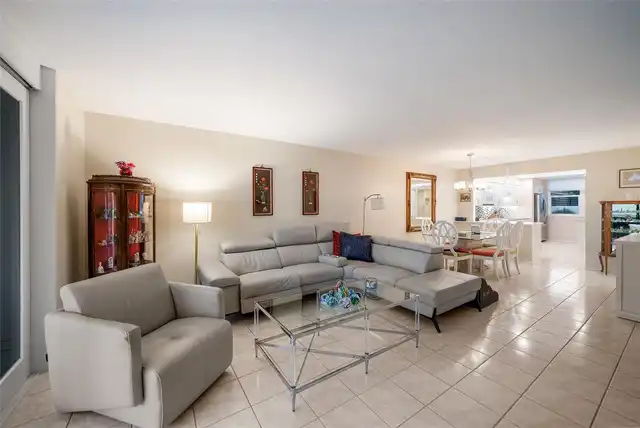 Listing Photo 7