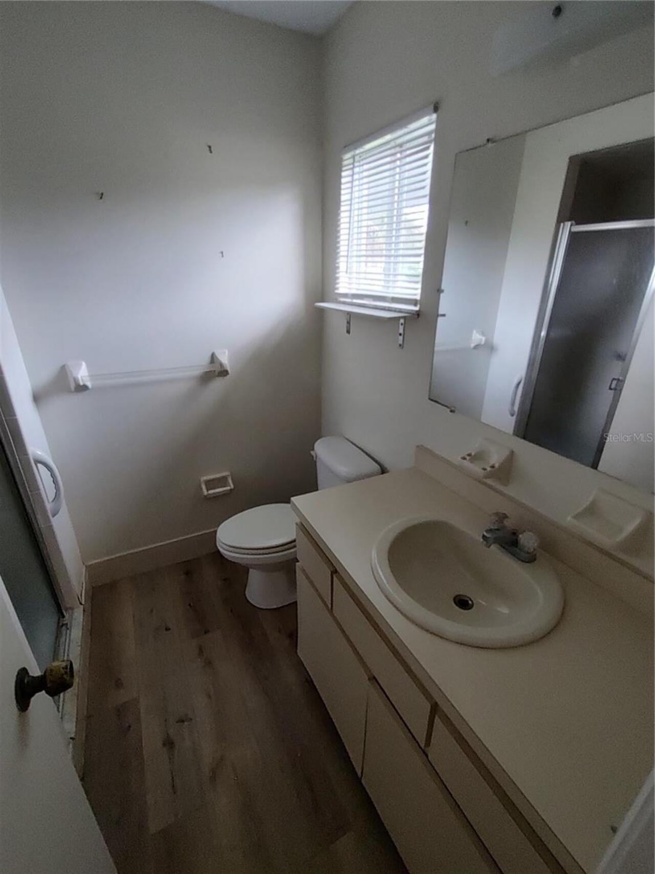 Listing Photo 10