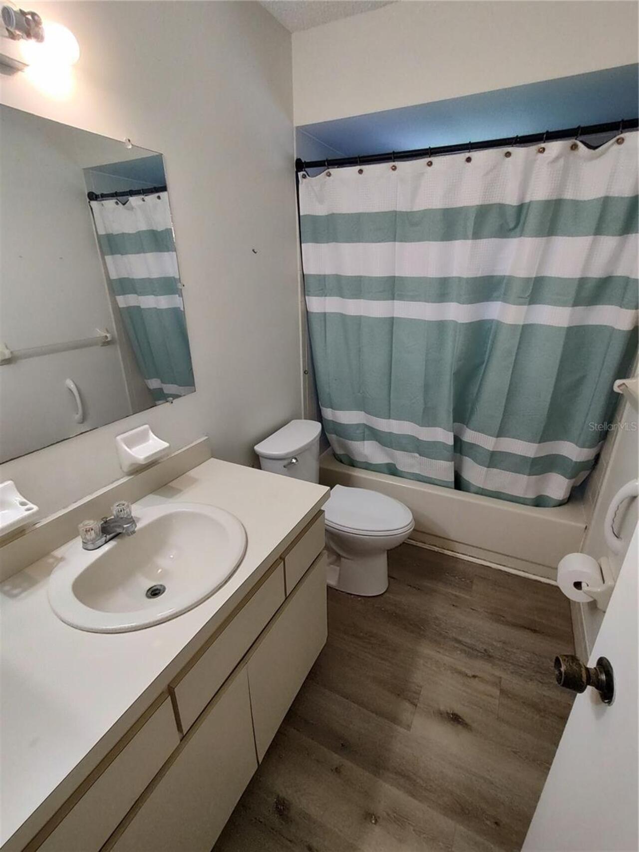 Listing Photo 12