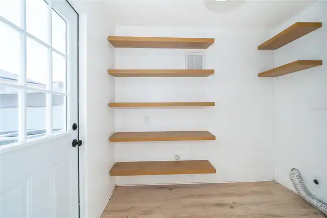 Listing Photo 14