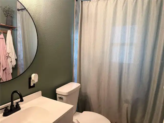 Listing Photo 12