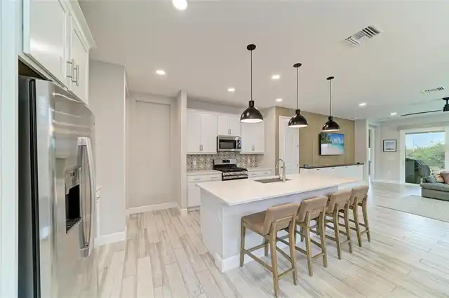 Listing Photo 15