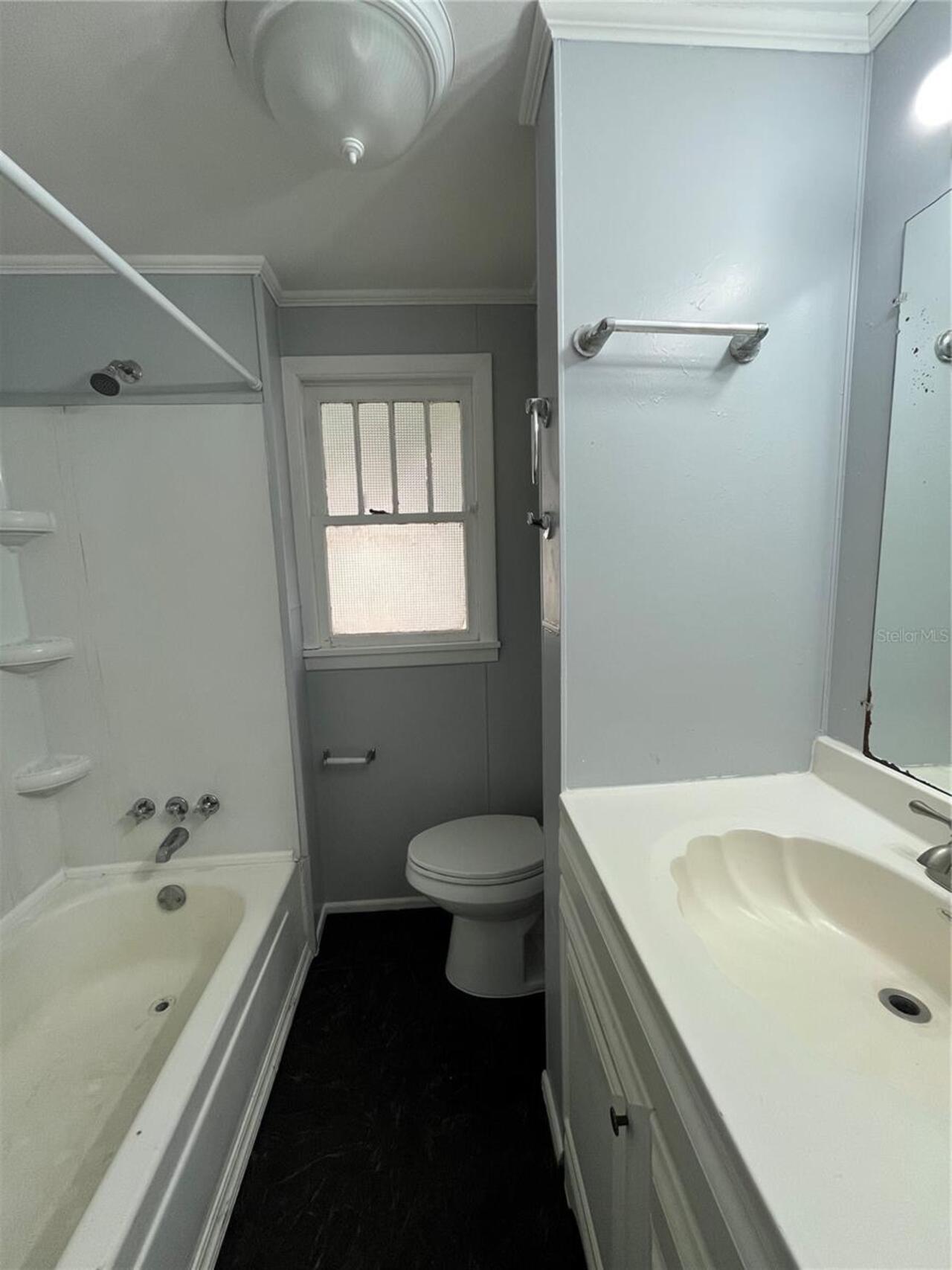 Listing Photo 8