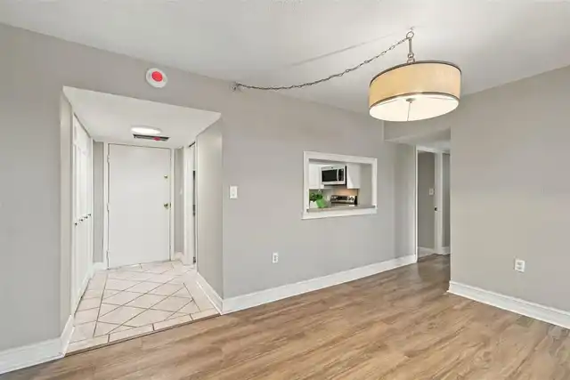 Listing Photo 16