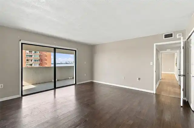 Listing Photo 28