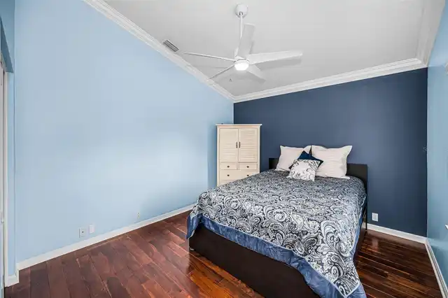 Listing Photo 22