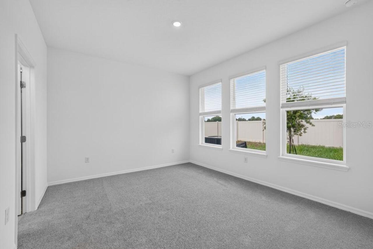 Listing Photo 16