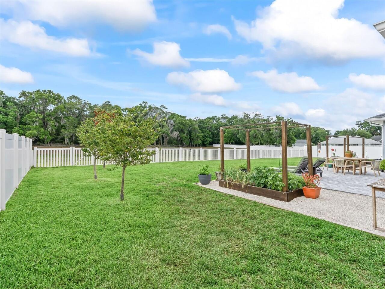 Listing Photo 32