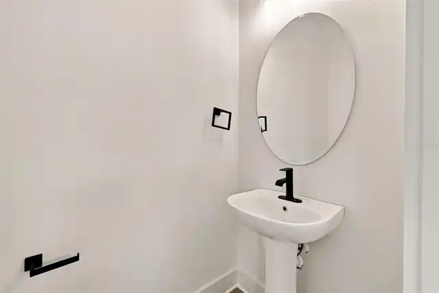 Listing Photo 11