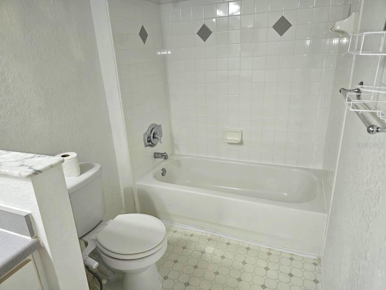 Listing Photo 7