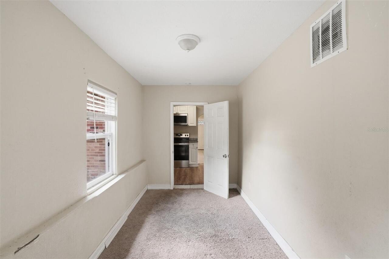 Listing Photo 9