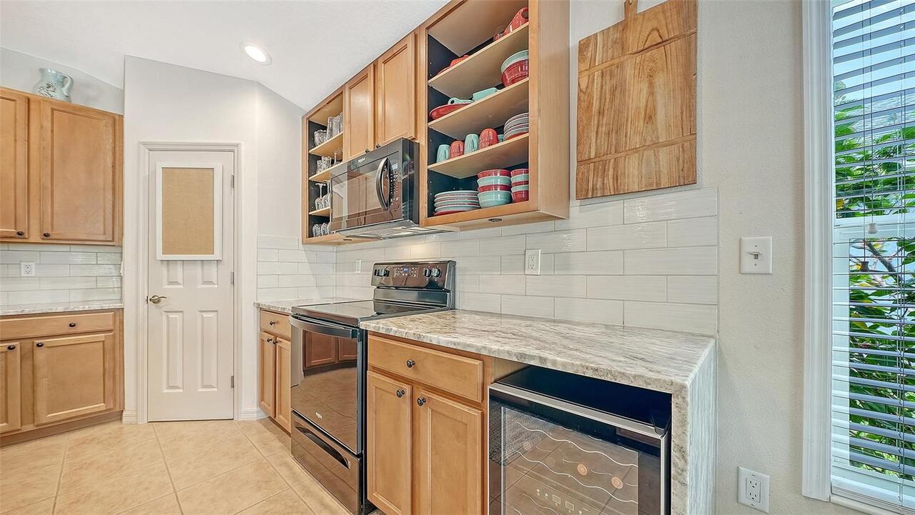 Listing Photo 17