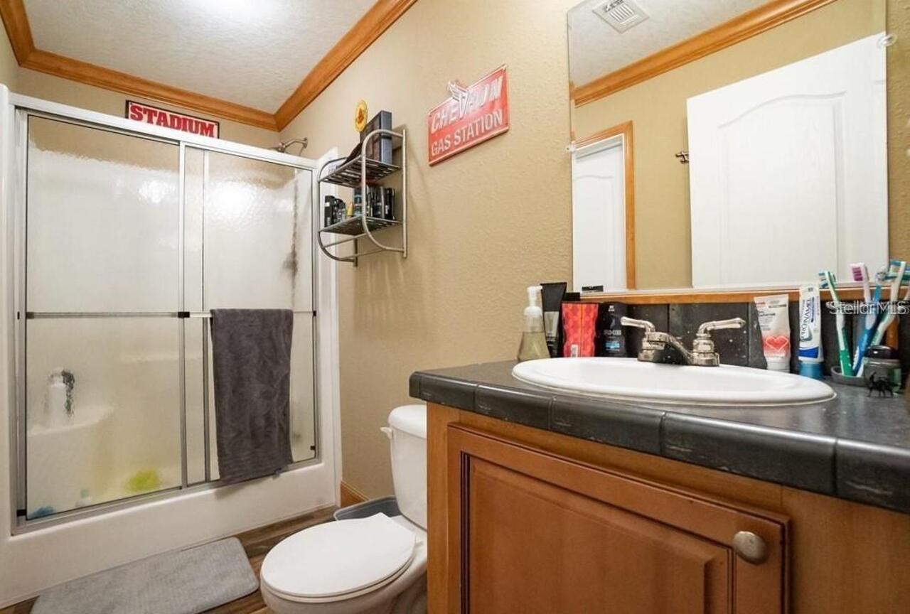 Listing Photo 11