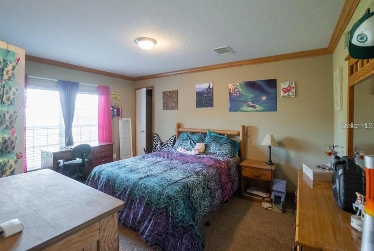 Listing Photo 12