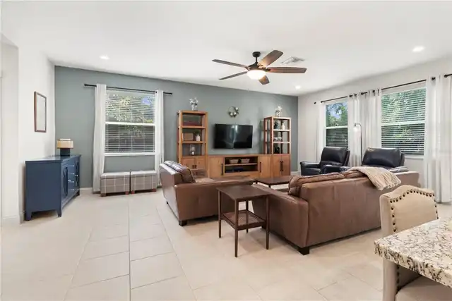 Listing Photo 9