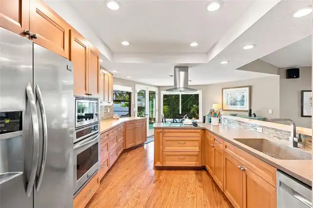 Listing Photo 8