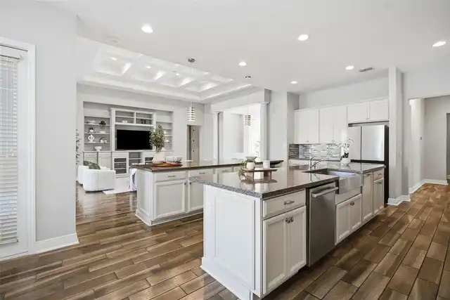 Listing Photo 18