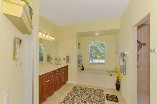 Listing Photo 32