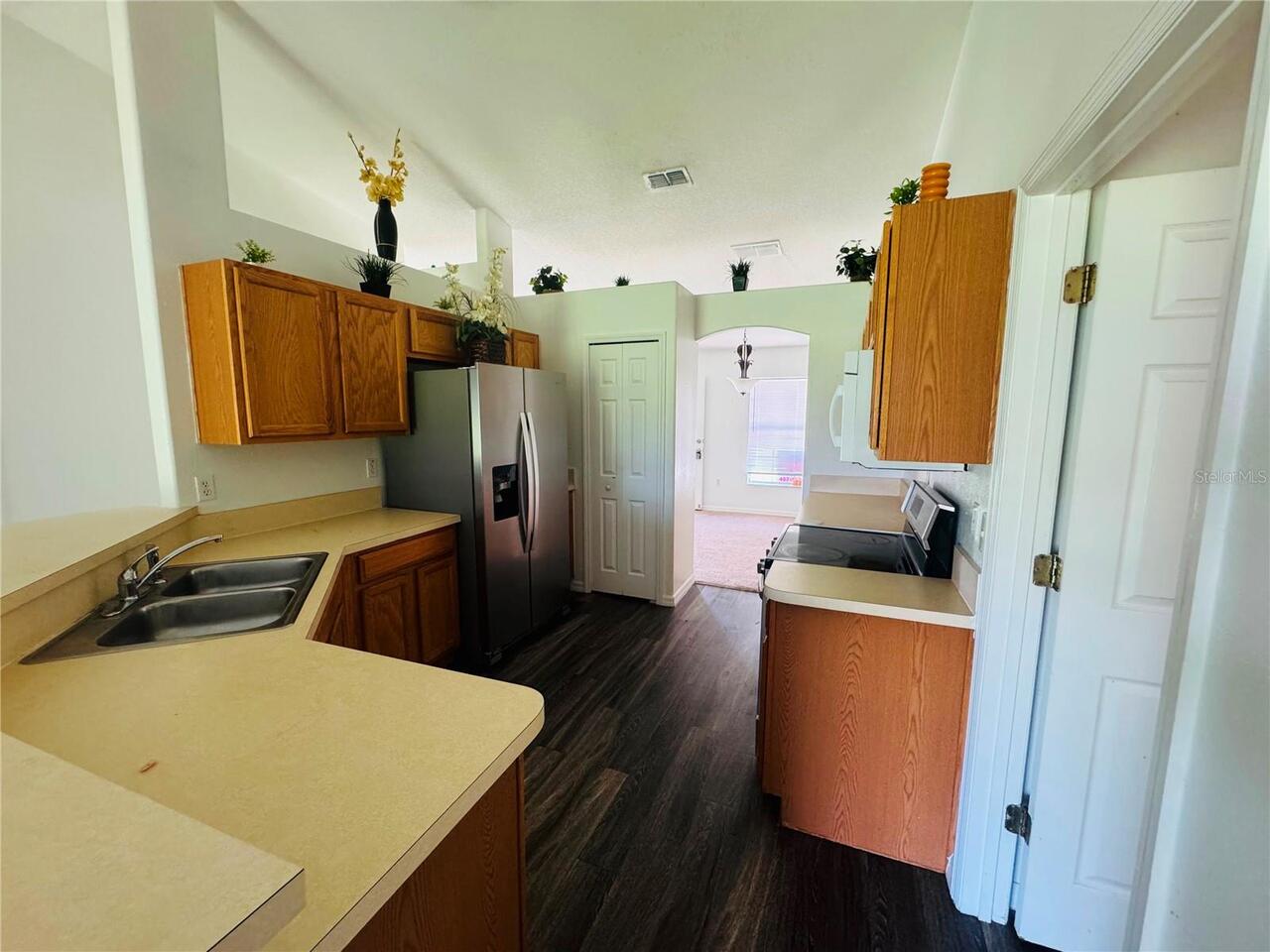 Listing Photo 12