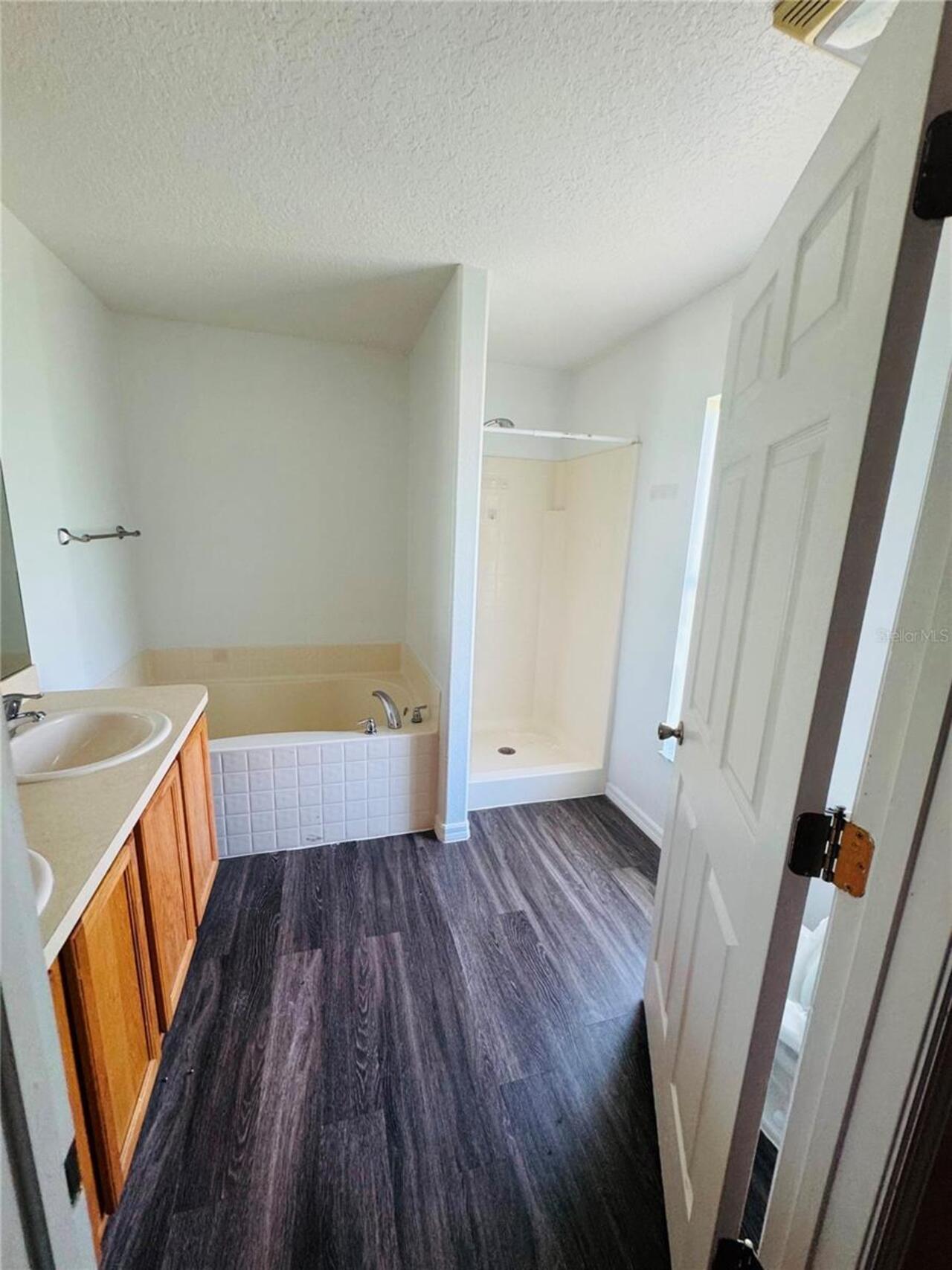 Listing Photo 34