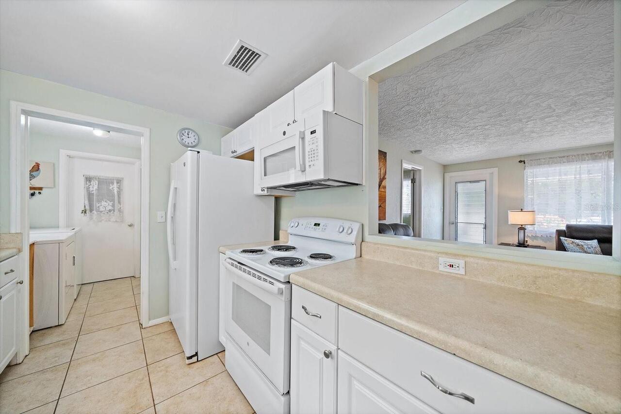 Listing Photo 14