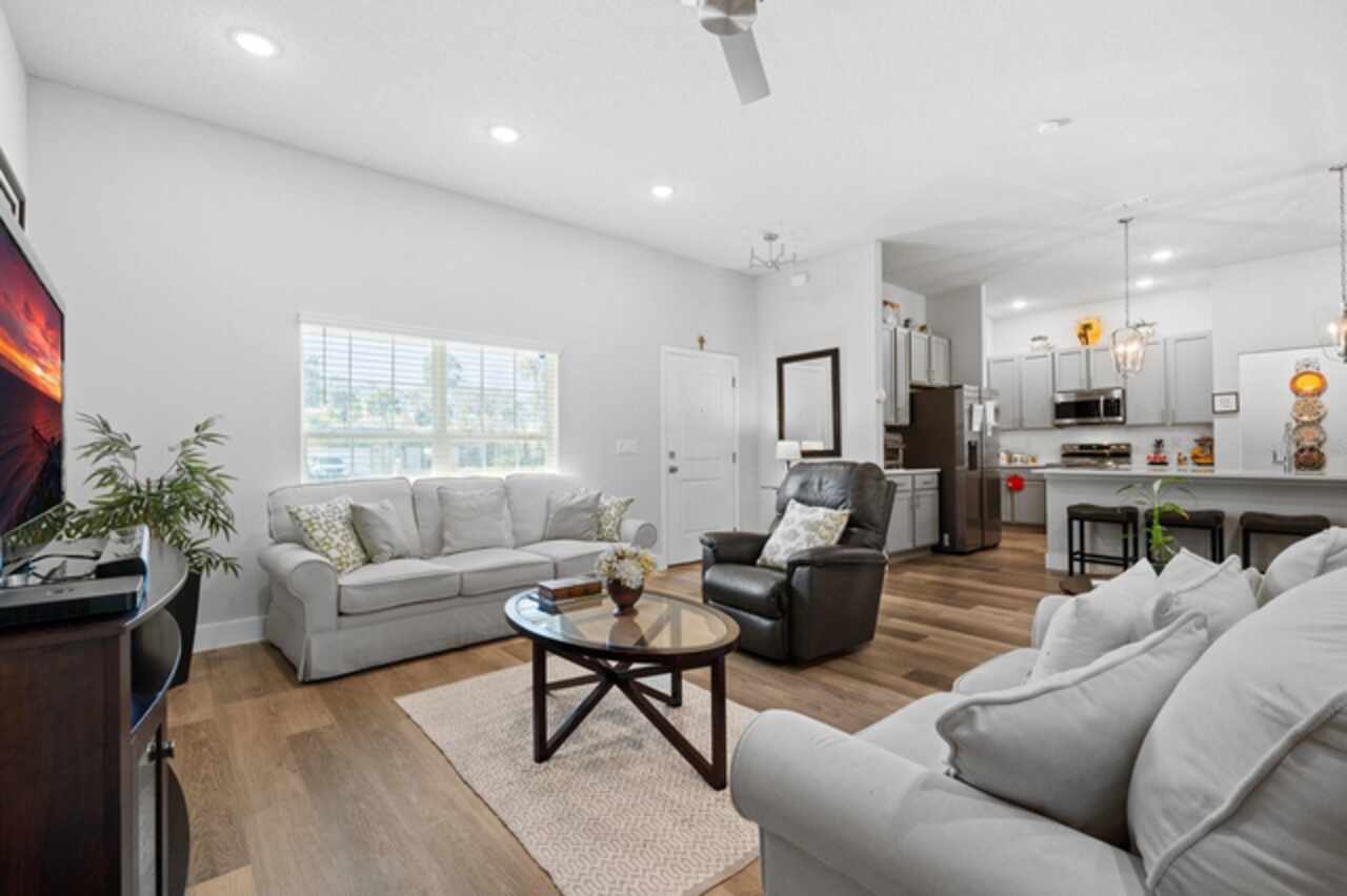 Listing Photo 17