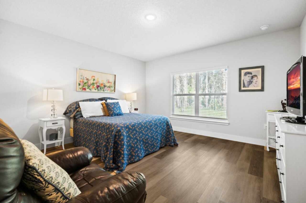 Listing Photo 25