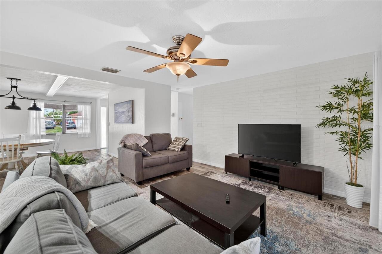 Listing Photo 17