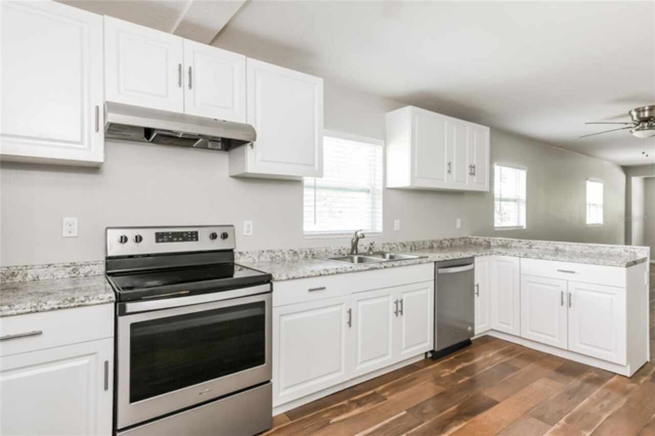 Listing Photo 8