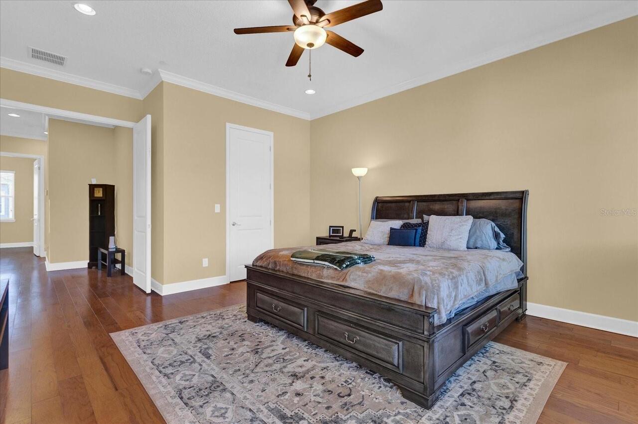 Listing Photo 12