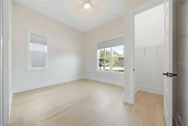 Listing Photo 14