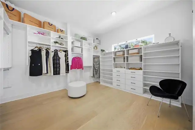Listing Photo 23