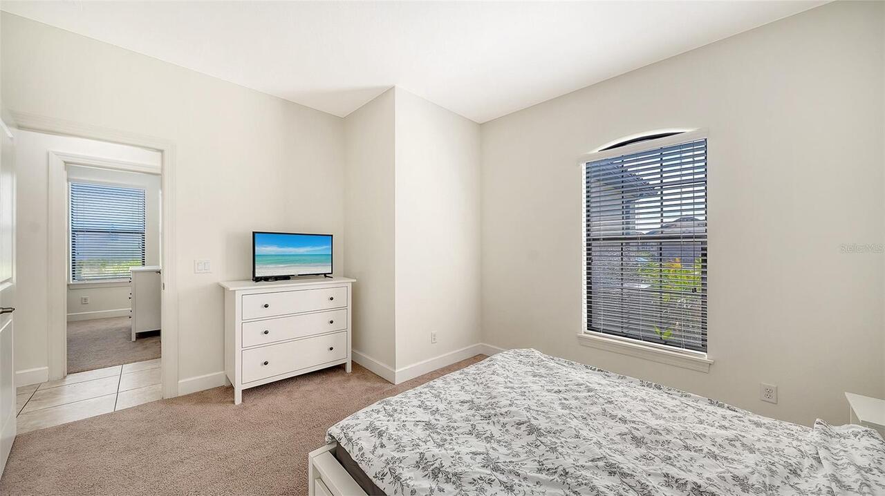 Listing Photo 25