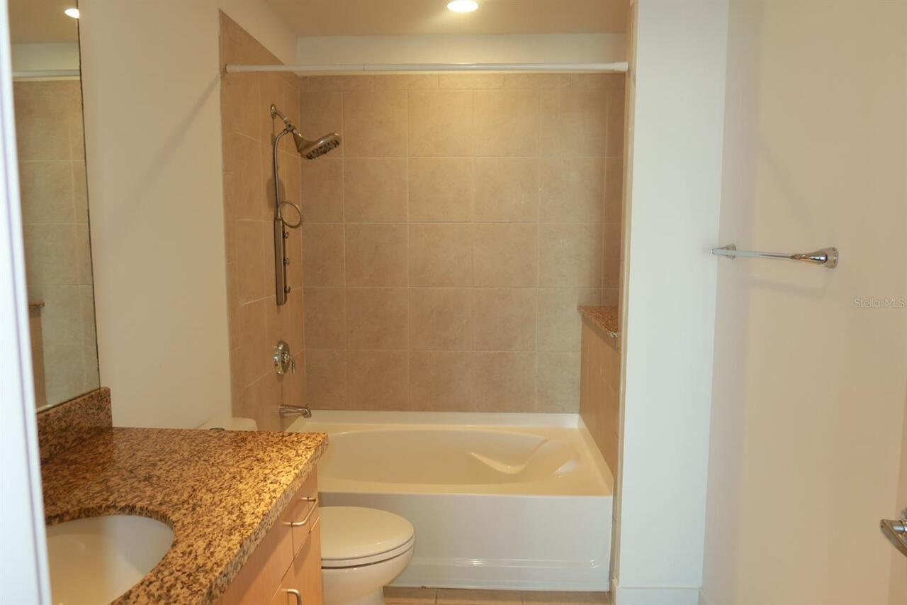 Listing Photo 14