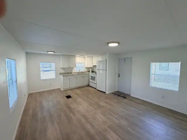 Listing Photo 6