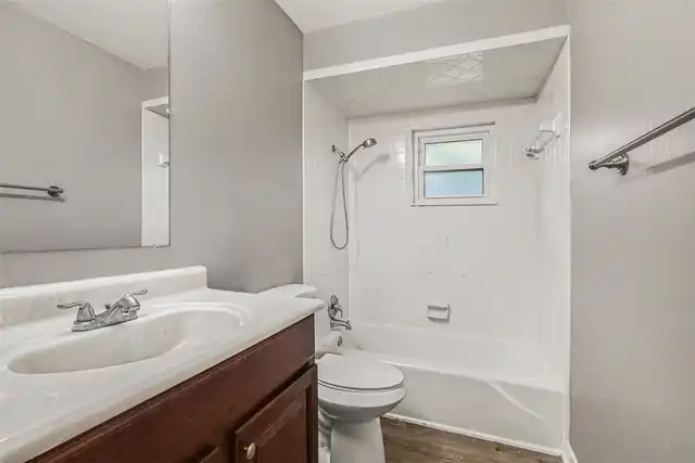 Listing Photo 16