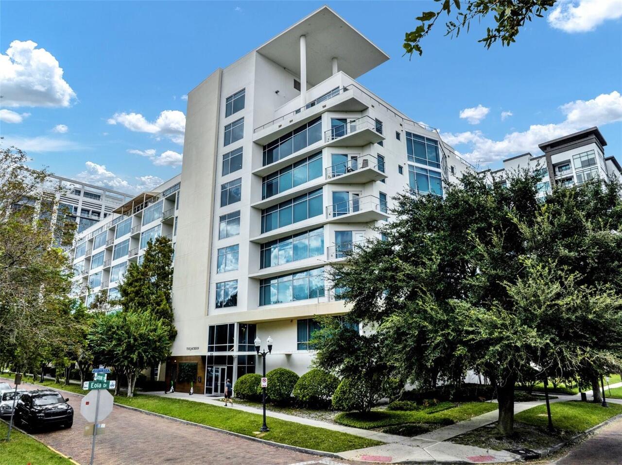 2BR, Residential Lease, 2BA, $4,500
Read More