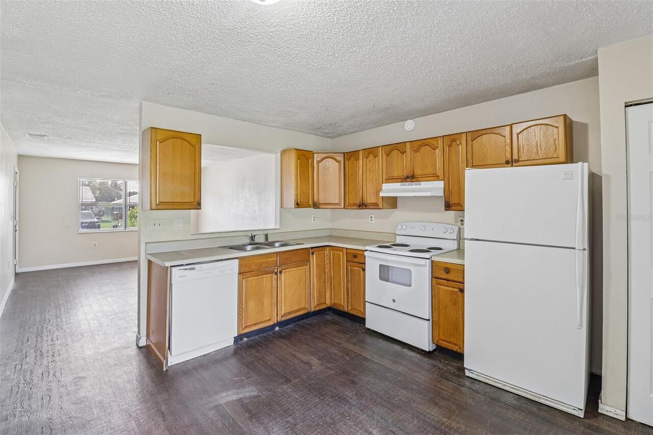 Listing Photo 10