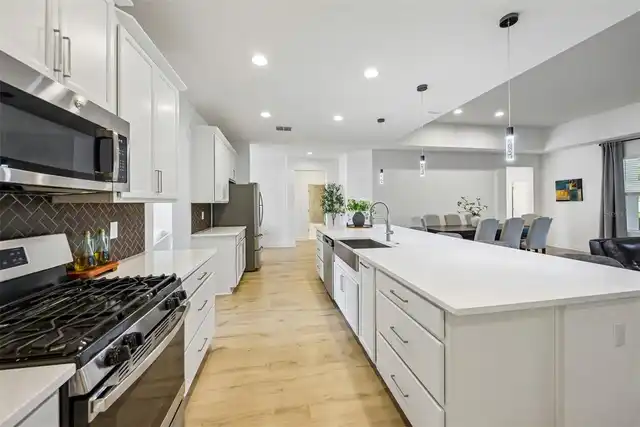 Listing Photo 7
