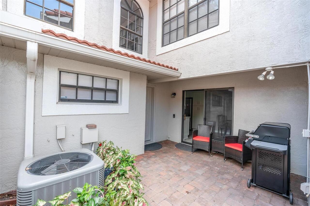 Listing Photo 10