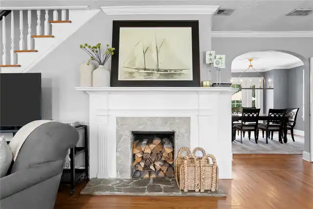Listing Photo 8