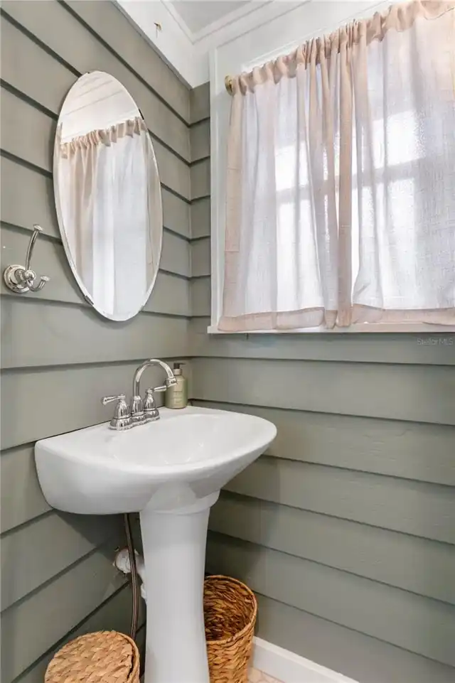 Listing Photo 32